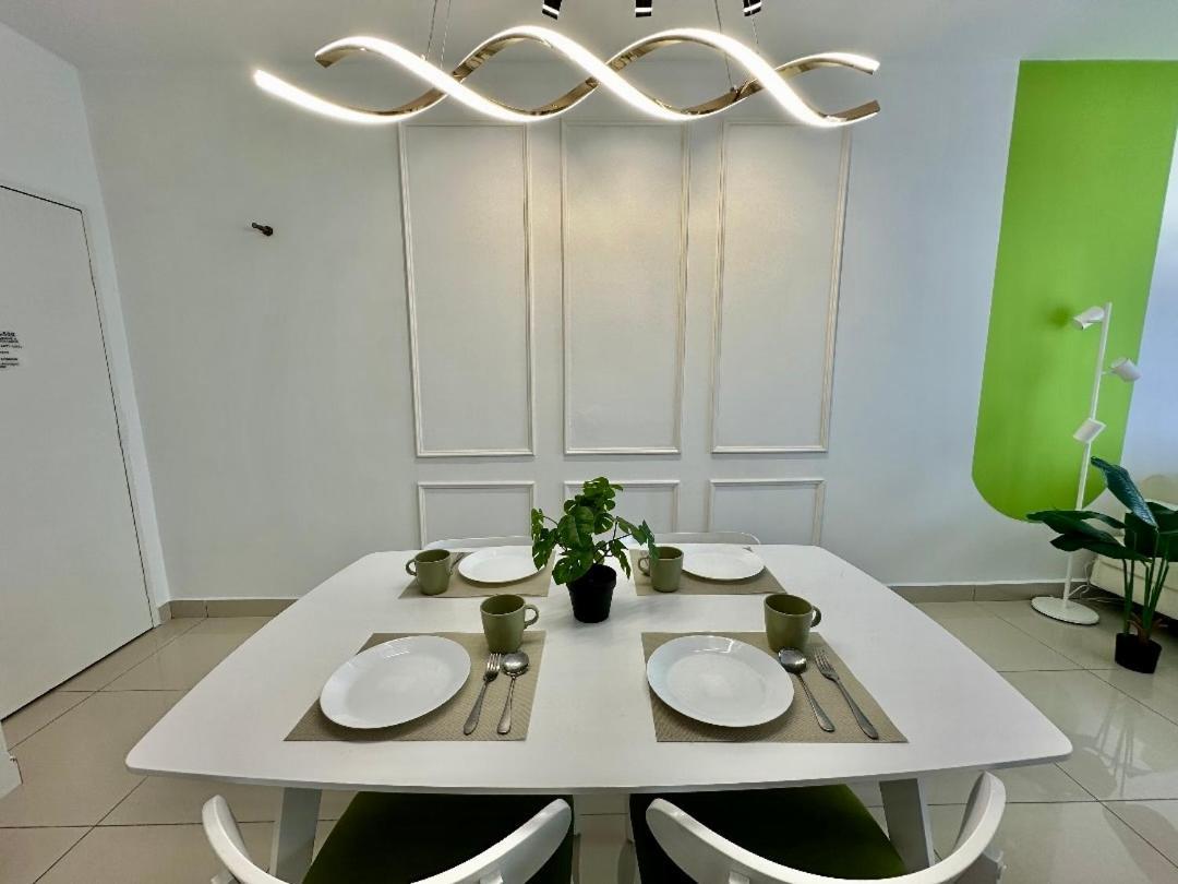 Apartmán Arc Austin Hills Residensi By Antlerzone Johor Bahru Exteriér fotografie
